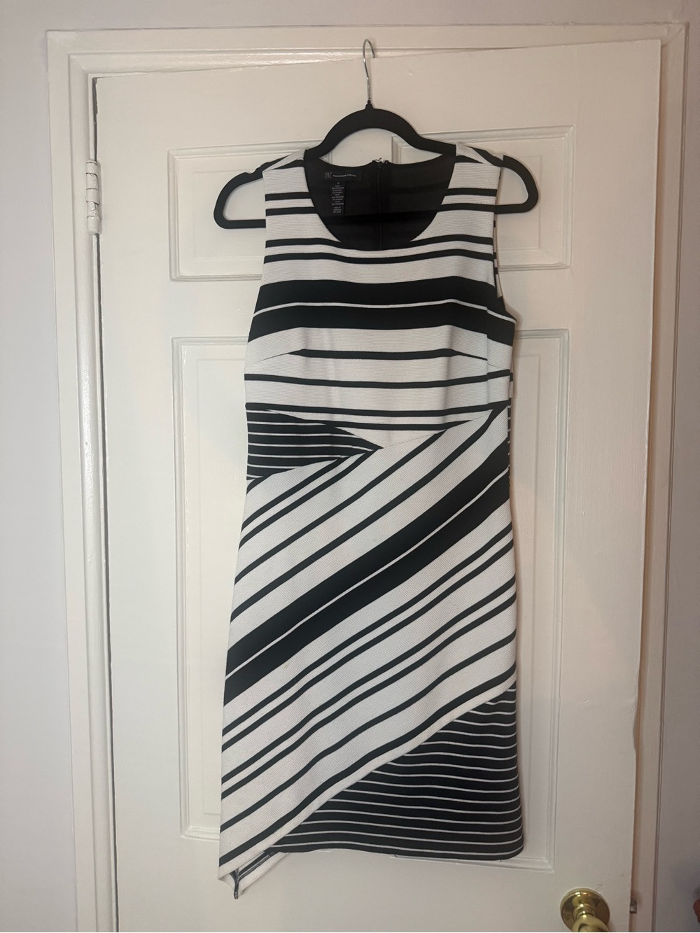 Black and White Striped Sleeveless Sheath Dress